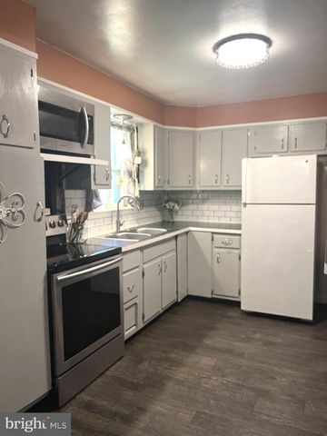 953 IVY DR, Lancaster, PA 17601