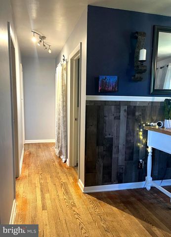 953 IVY DR, Lancaster, PA 17601