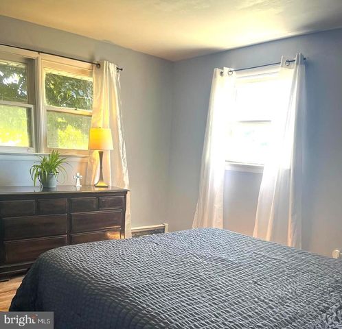 953 IVY DR, Lancaster, PA 17601