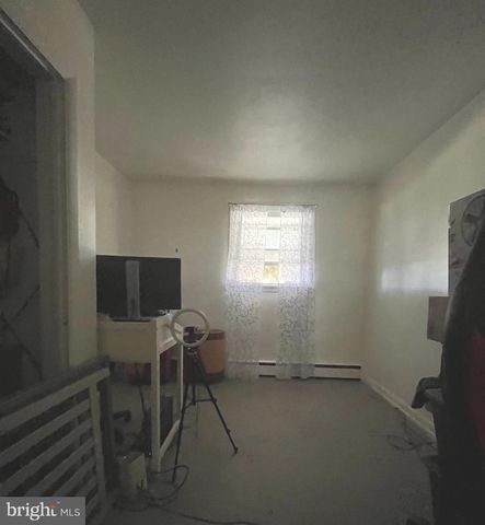 953 IVY DR, Lancaster, PA 17601