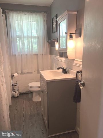 953 IVY DR, Lancaster, PA 17601