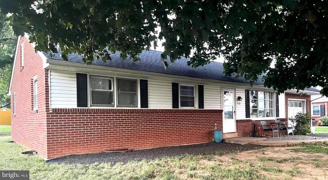 953 IVY DR, Lancaster, PA 17601