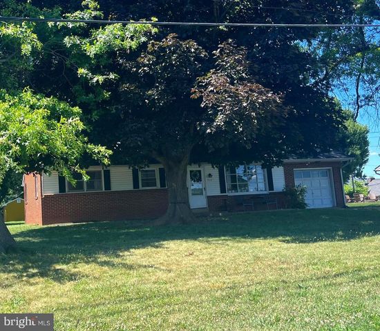 953 IVY DR, Lancaster, PA 17601