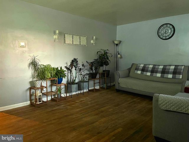 953 IVY DR, Lancaster, PA 17601