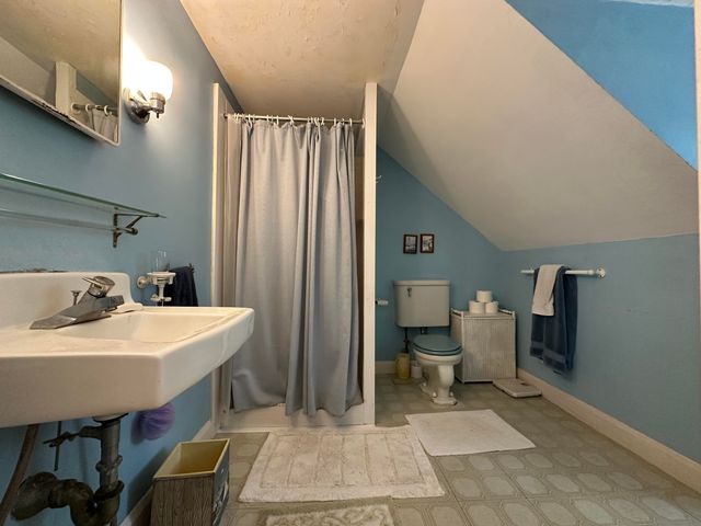 109 Pleasant Street, South Yarmouth, MA 02664