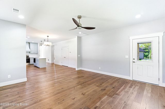 1008 Rowan Creek Dr, Bardstown, KY 40004