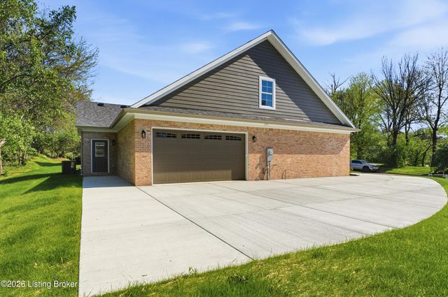 1008 Rowan Creek Dr, Bardstown, KY 40004