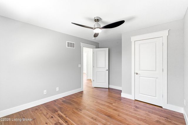 1008 Rowan Creek Dr, Bardstown, KY 40004