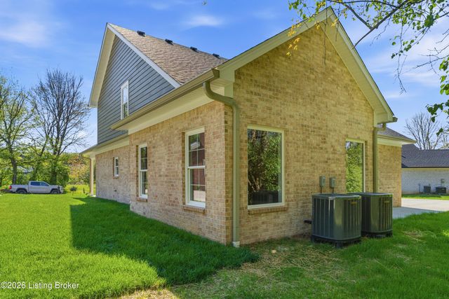 1008 Rowan Creek Dr, Bardstown, KY 40004