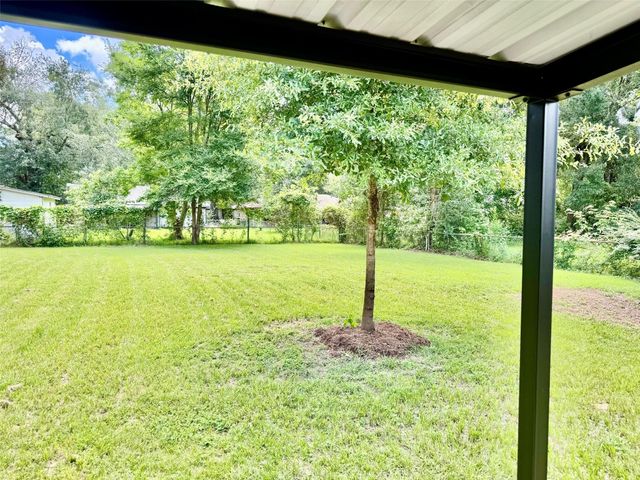 1303 S Franklin Avenue, Cleveland, TX 77327