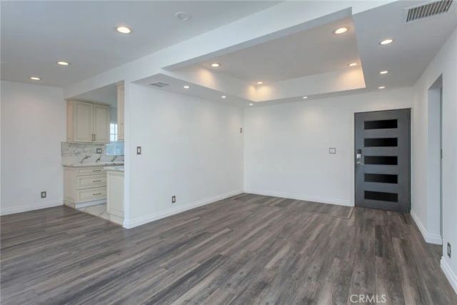 9502 Laurel Canyon, Arleta, CA 91331