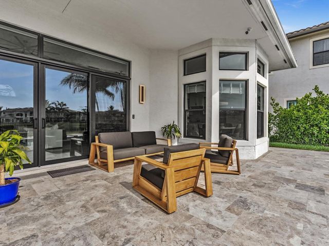16732 Strasbourg Lane, Delray Beach, FL 33446