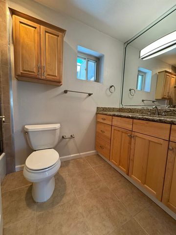 77 Fairmount Ave 220, Oakland, CA 94611