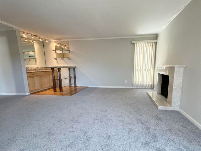 77 Fairmount Ave 220, Oakland, CA 94611