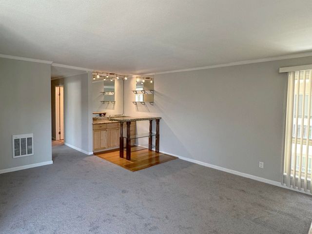77 Fairmount Ave 220, Oakland, CA 94611
