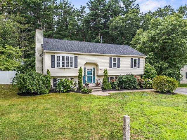 148 Rachel Dr, Taunton, MA 02780
