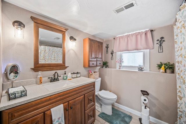 148 Rachel Dr, Taunton, MA 02780
