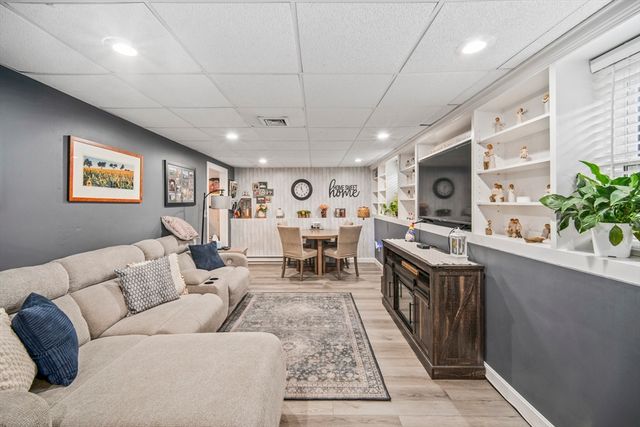 148 Rachel Dr, Taunton, MA 02780