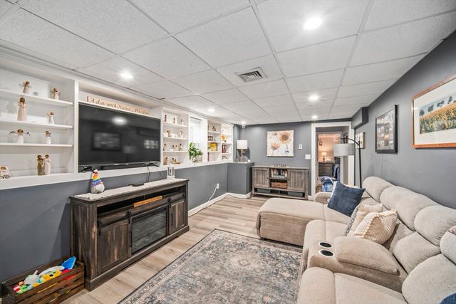 148 Rachel Dr, Taunton, MA 02780