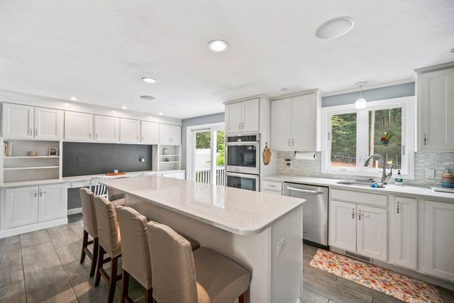 148 Rachel Dr, Taunton, MA 02780
