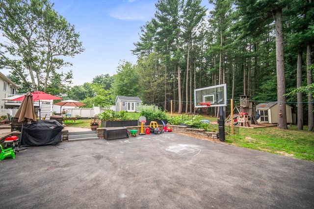 148 Rachel Dr, Taunton, MA 02780