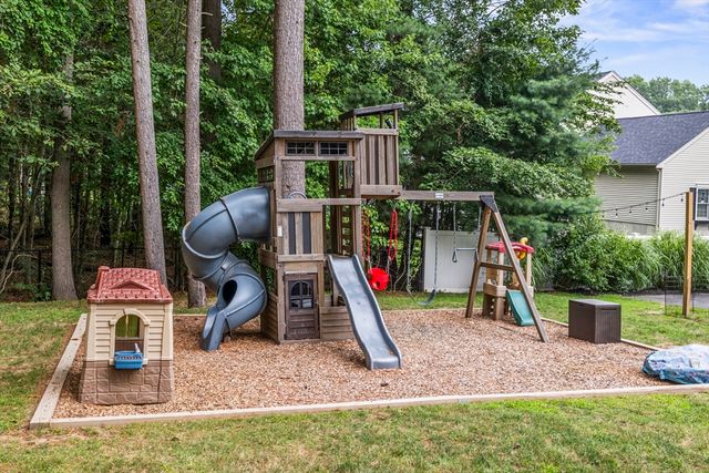 148 Rachel Dr, Taunton, MA 02780