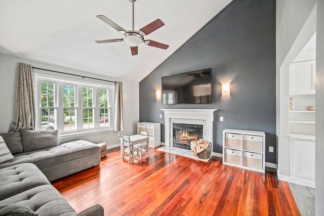 148 Rachel Dr, Taunton, MA 02780