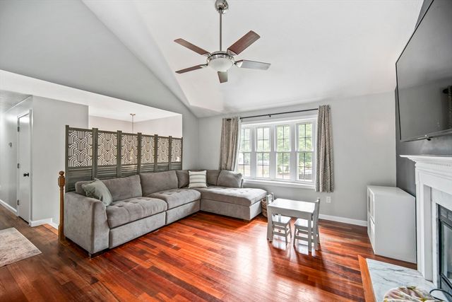 148 Rachel Dr, Taunton, MA 02780