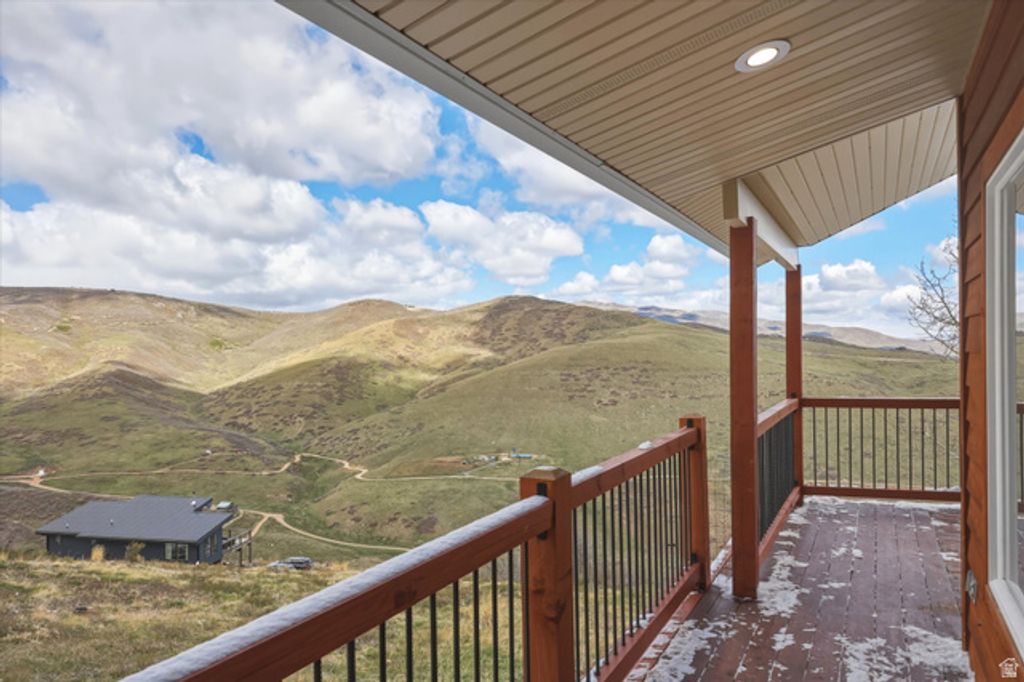 Image 33 of property listing at 4186 OAKVIEW DR, Coalville, UT 84017