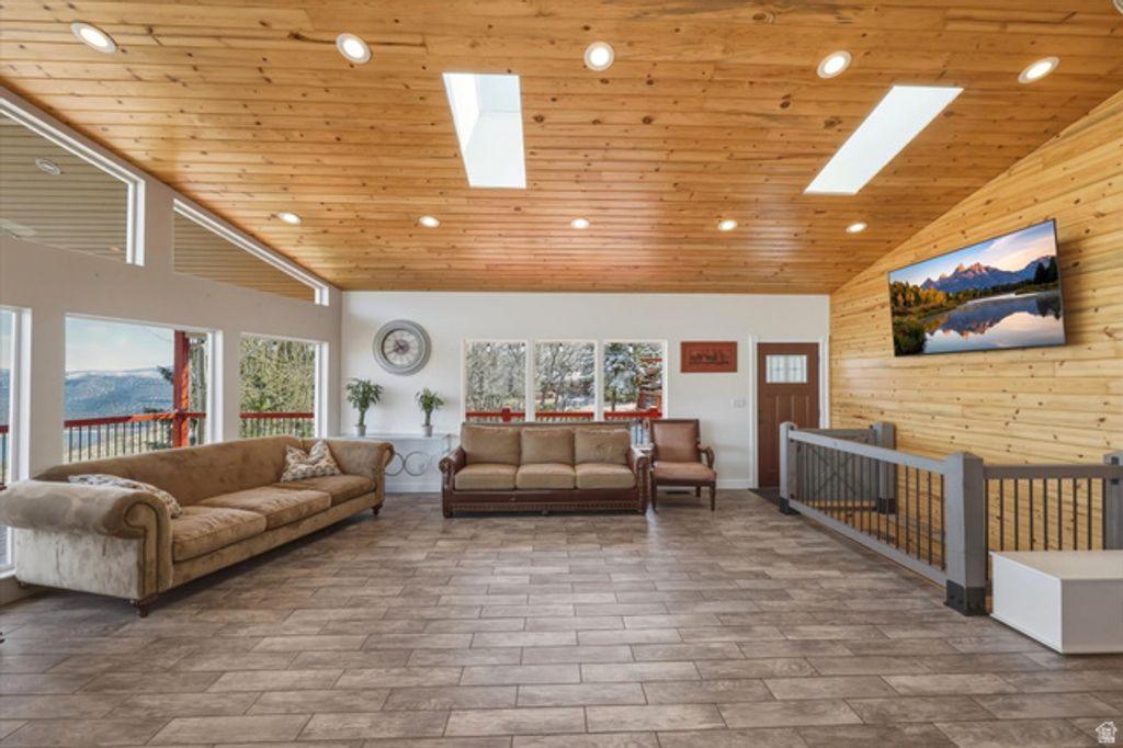 Image 6 of property listing at 4186 OAKVIEW DR, Coalville, UT 84017