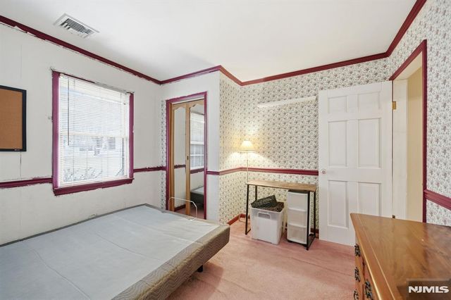 15 Colgate Road, Oakland, NJ 07436