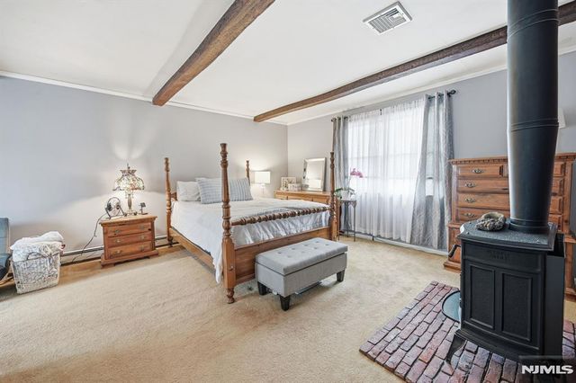 15 Colgate Road, Oakland, NJ 07436