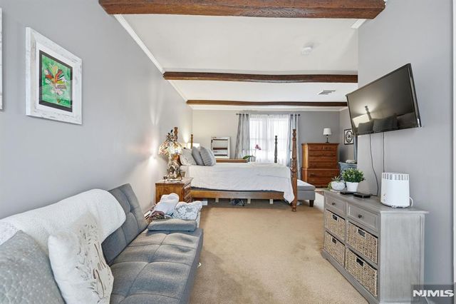 15 Colgate Road, Oakland, NJ 07436