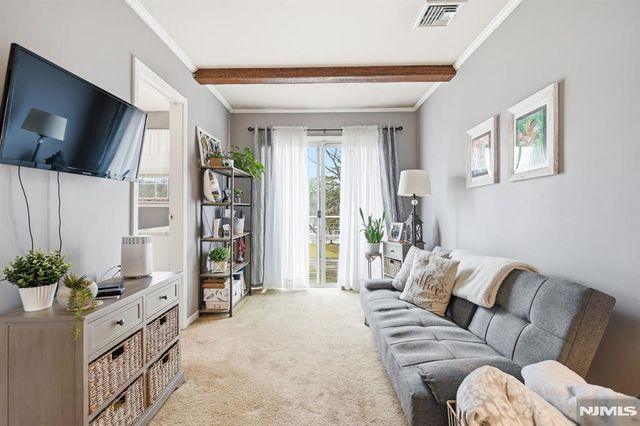 15 Colgate Road, Oakland, NJ 07436