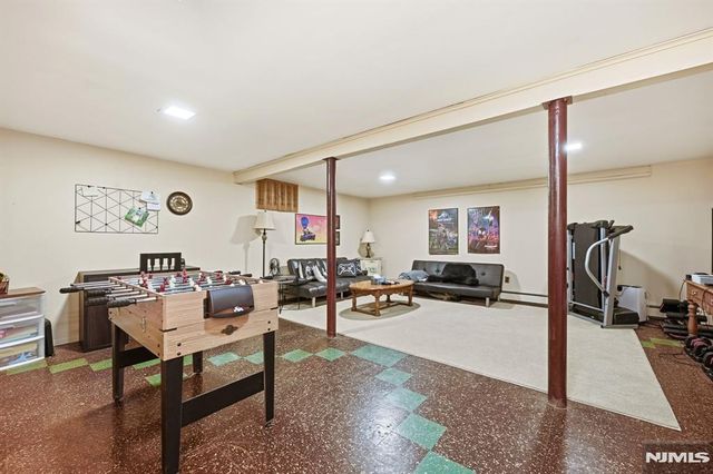 15 Colgate Road, Oakland, NJ 07436