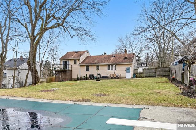 15 Colgate Road, Oakland, NJ 07436