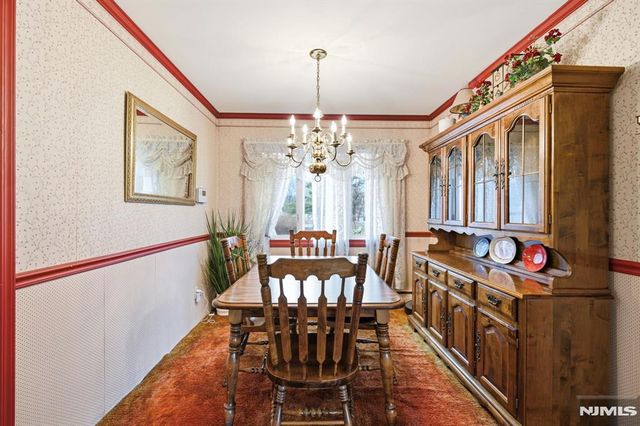 15 Colgate Road, Oakland, NJ 07436