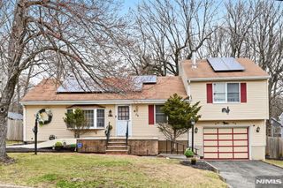 15 Colgate Road, Oakland, NJ 07436