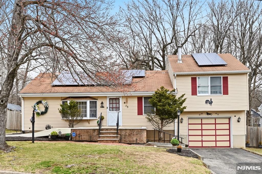 15 Colgate Road, Oakland, NJ 07436