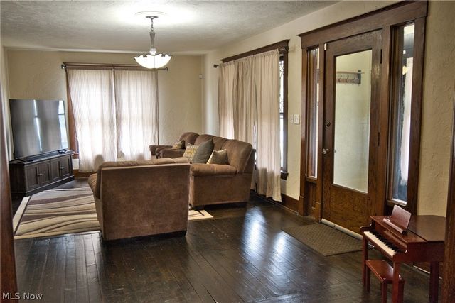 1030 W 9th Street, Lorain, OH 44052