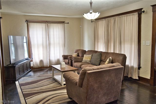 1030 W 9th Street, Lorain, OH 44052