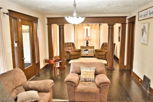 1030 W 9th Street, Lorain, OH 44052