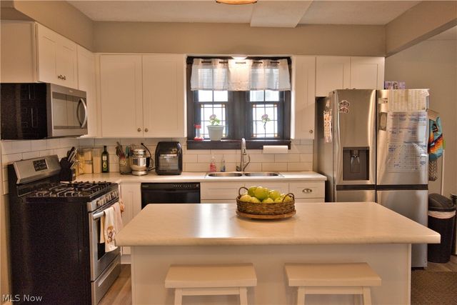 1030 W 9th Street, Lorain, OH 44052