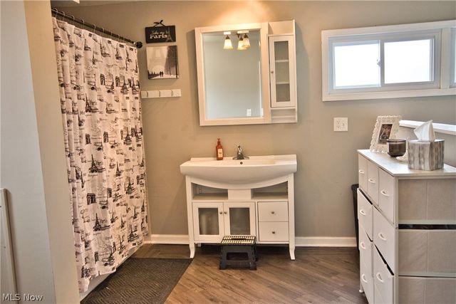 1030 W 9th Street, Lorain, OH 44052