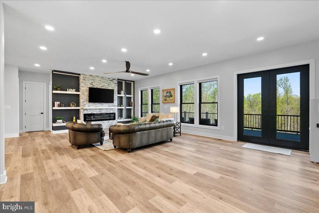 138 WOODED LN, Front Royal, VA 22630