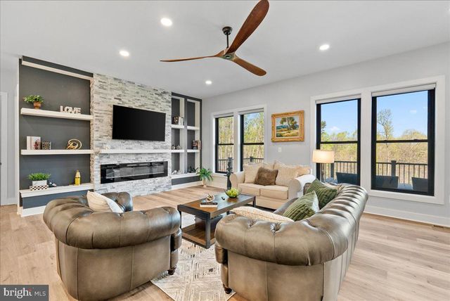 138 WOODED LN, Front Royal, VA 22630