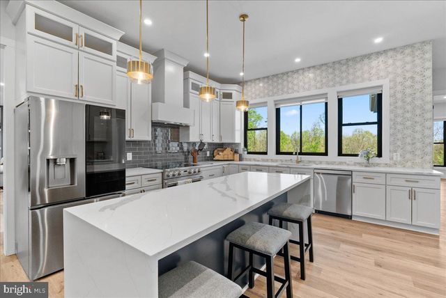 138 WOODED LN, Front Royal, VA 22630