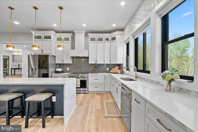 138 WOODED LN, Front Royal, VA 22630