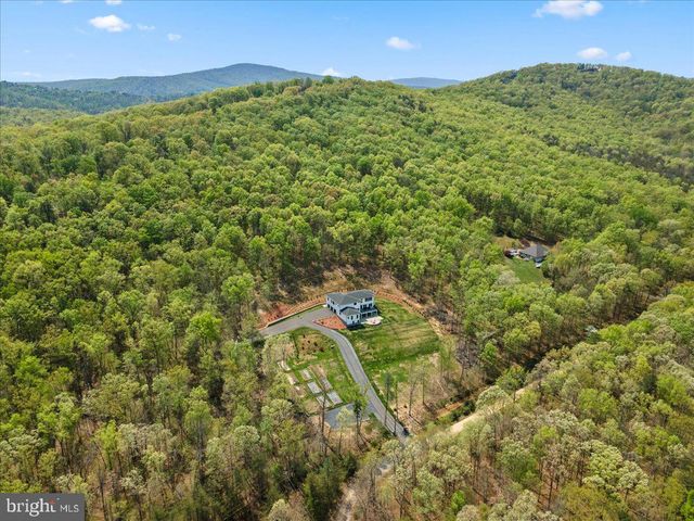 138 WOODED LN, Front Royal, VA 22630