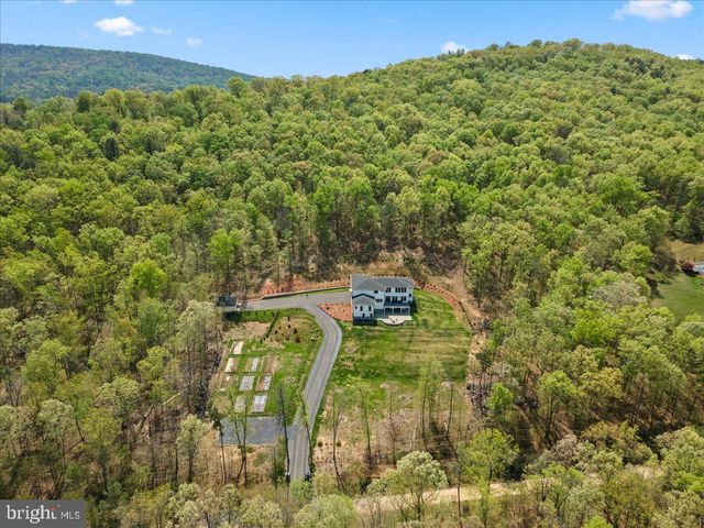 138 WOODED LN, Front Royal, VA 22630